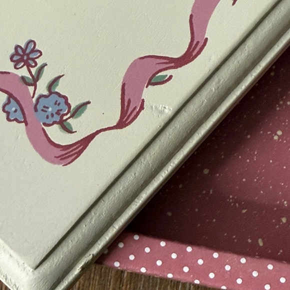 French Country Wooden Wall Decor Bears Welcome Sign 11.5” Ivory Pink Blue READ - Picture 6 of 10